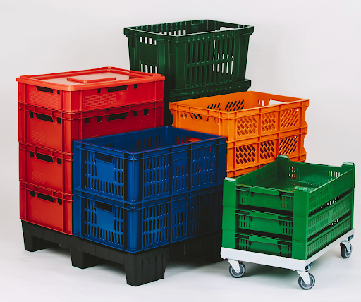 Пластиковые ящики: основные преимущества и правила выбора